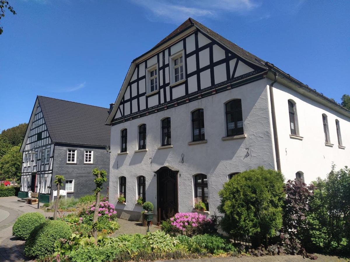 Ferienwohnung Sauerland Burgfenster Lennestadt Luaran gambar