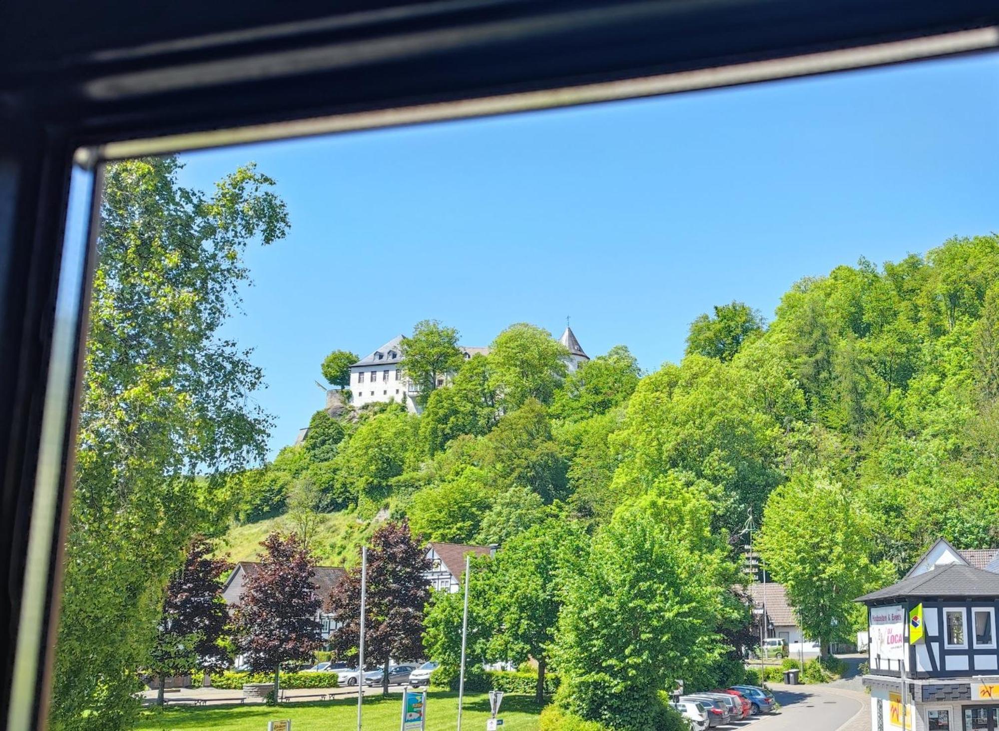 Ferienwohnung Sauerland Burgfenster Lennestadt Luaran gambar